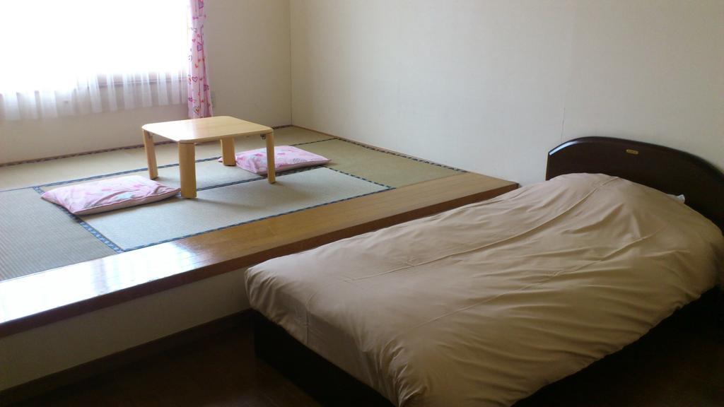 Pension Young House Furano Exterior photo